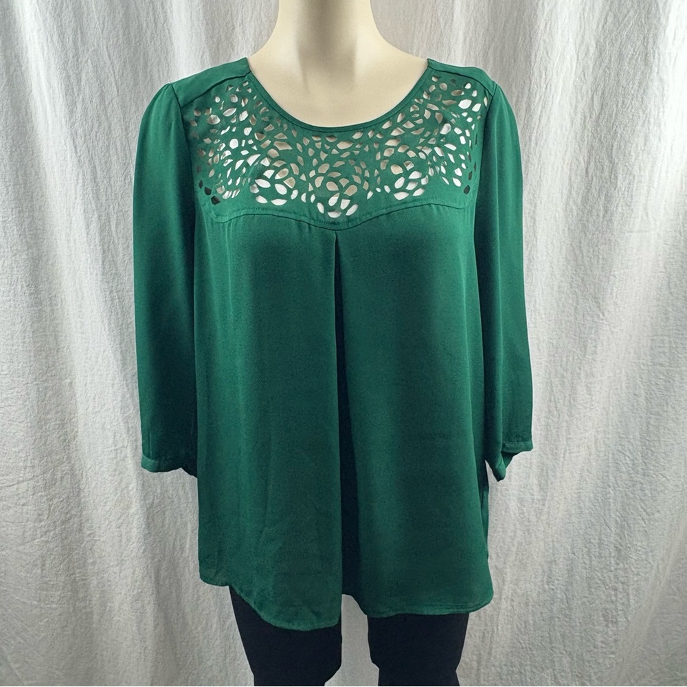 HD In Paris Anthropologie Green Dara Tee Laser Cut Blouse 10 - Picture 3 of 12